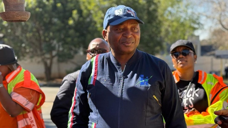 McKenzie had to protect PA's image by suspending Kunene: Analyst - SABC News - Breaking news, special reports, world, business, sport coverage of all South African current events. Africa's news leader.