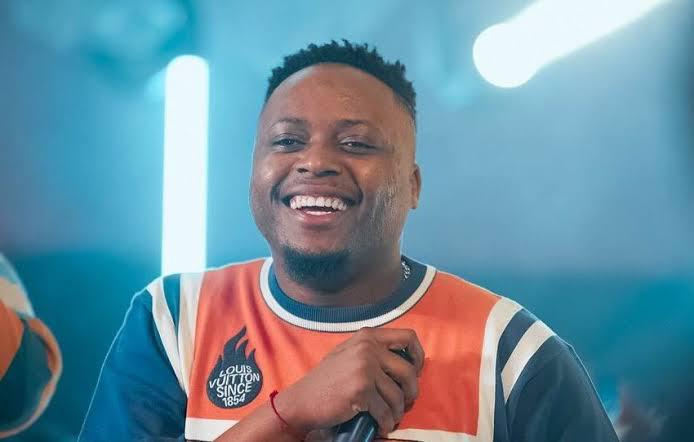 Kelvin Momo Reveals Stunning Visuals for ‘Bo Gogo’