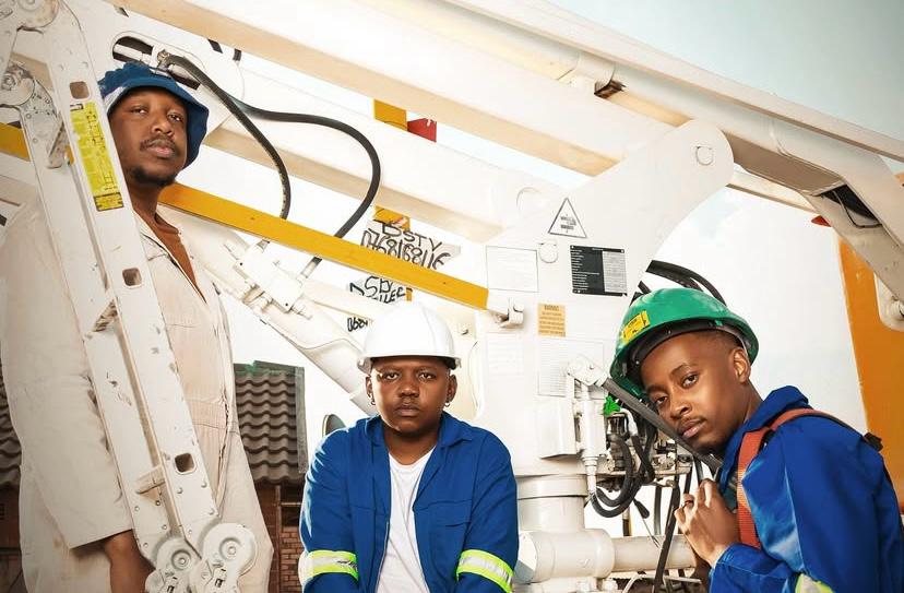 Dynamic Trio Unleashes 'Omaspala Bomdantso' in a Sonic Collaboration