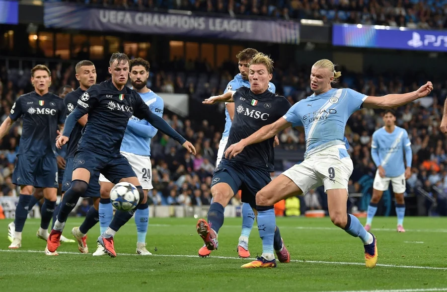 Man City’s Thrilling Clash with Napoli Delights Fans Worldwide