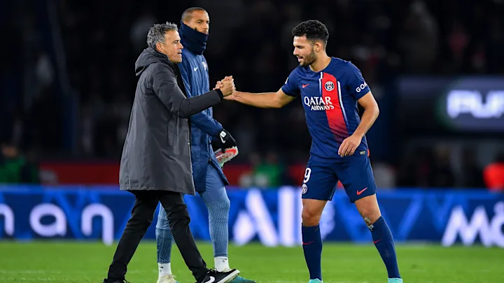 PSG Supporters: Key to Our Resilience Against Strasbourg, Asserts Enrique