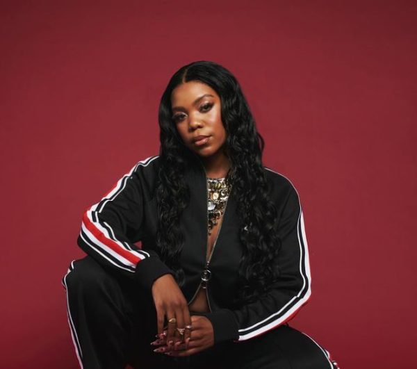 Elaine's Milestone: A Celebration of 1 Million Spotify Streams!