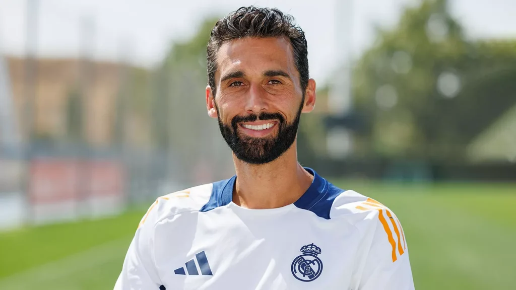 Arbeloa Calls for Fan Unity as Real Madrid Pursues La Liga Triumph