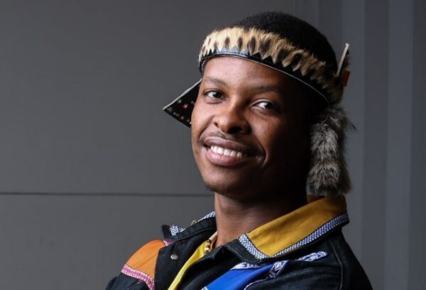 Thobani Dlomo Nzuza Returns to the Stage After a Seven-Year Break