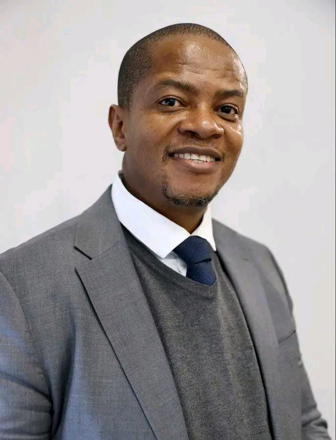 Makhudu Sefara Steps Down as SANEF Chair Following Sunday Times Suspension