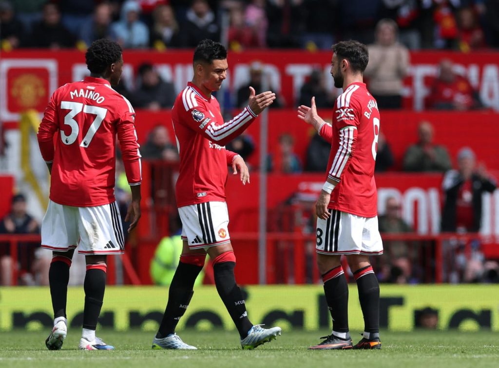 Fernandes Equals EPL Assist Record in Dramatic Manchester United Victory Against Nottingham Forest