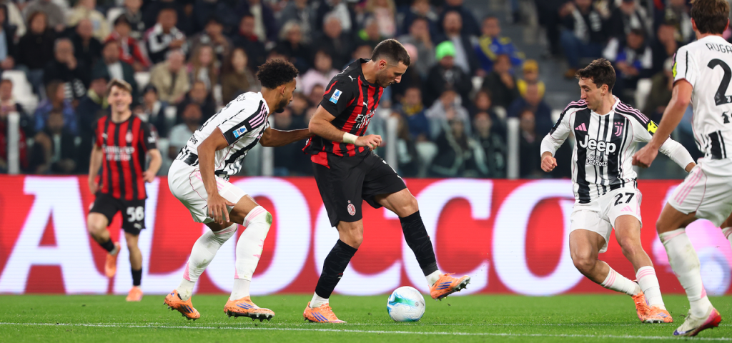 Clash of Giants: AC Milan vs. Juventus in the Serie A Apex