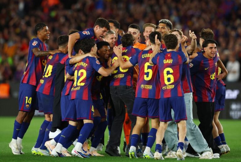 Barcelona Seeks Perfect Finale Against Challenging Valencia