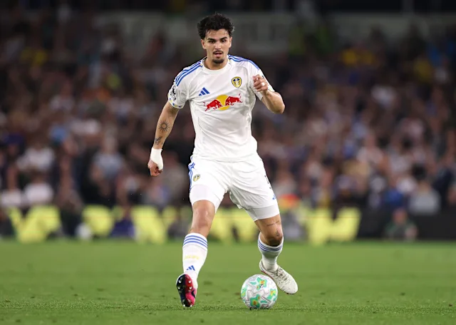 Brighton Clinches £20m Deal for Leeds Star Pascal Struijk