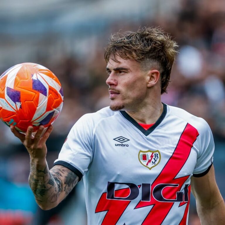 Chelsea Moves Closer to Signing Pep Chavarría as Rayo Vallecano Talks Progress
