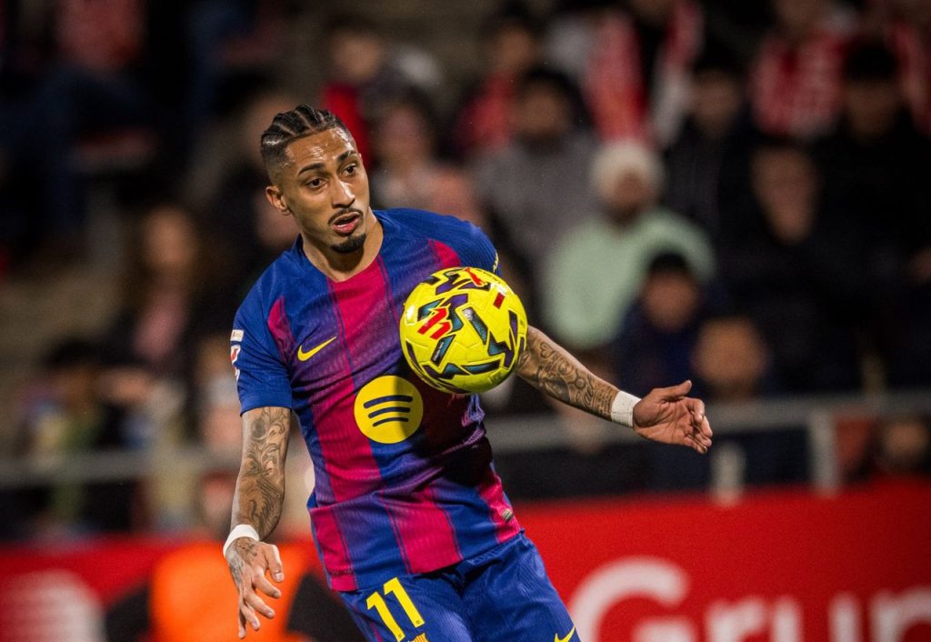 Raphinha's Future Assured: Hansi Flick Pledges Loyalty to Barcelona