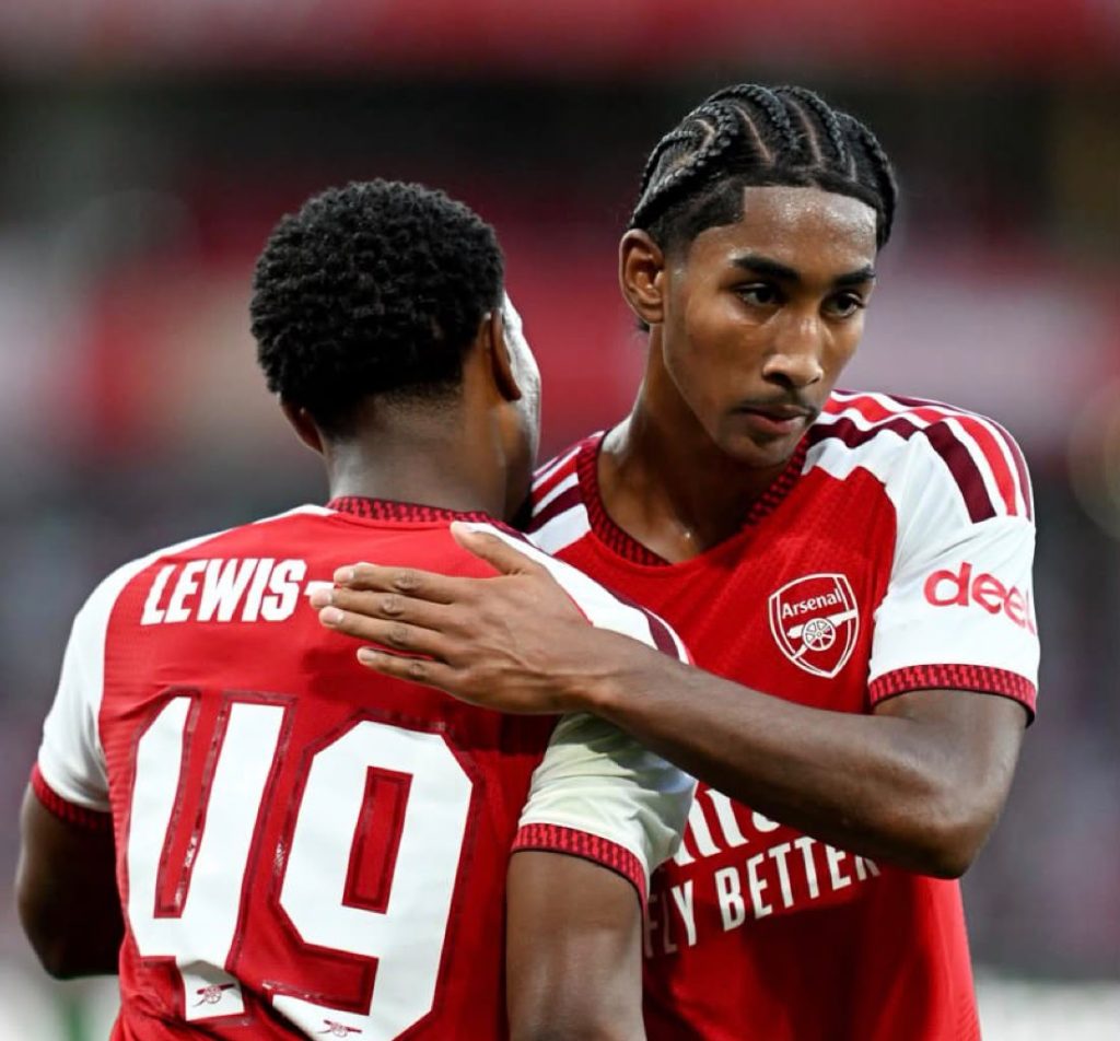 London Rivals: Arsenal and Chelsea Gear Up for Emirates Duel
