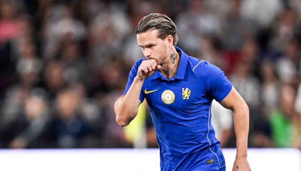 Spurs Land Mudryk on Loan as Chelsea Star Approves Move