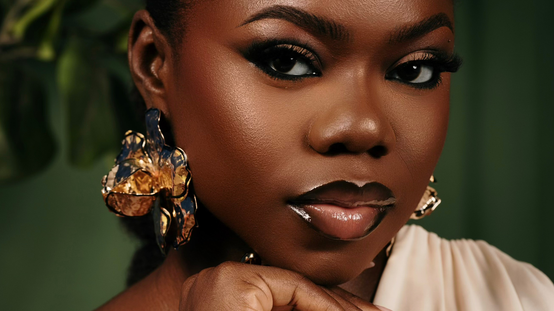 Unveiling the Emotional Synergy of 'Know You' by DARKUA and TAR1Q