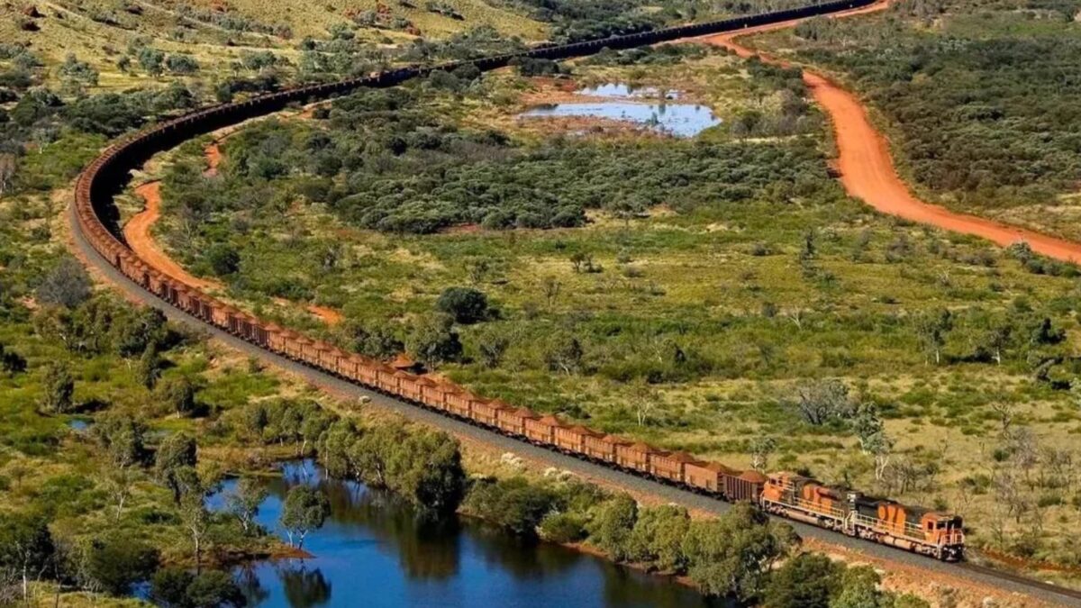 South Africa's Historic 7.6km Train Victory Over Australia Sets New Milestone